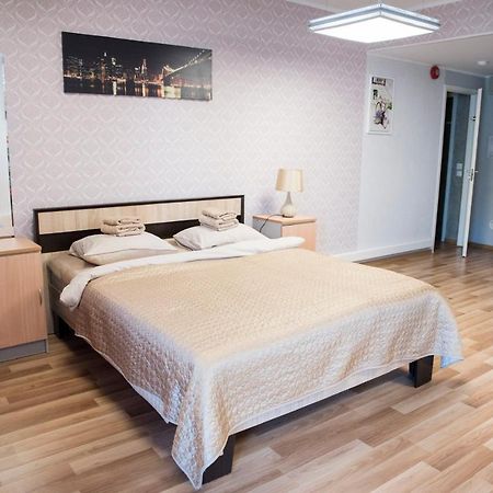 Papiniidu Studio Apartments Pärnu Esterno foto