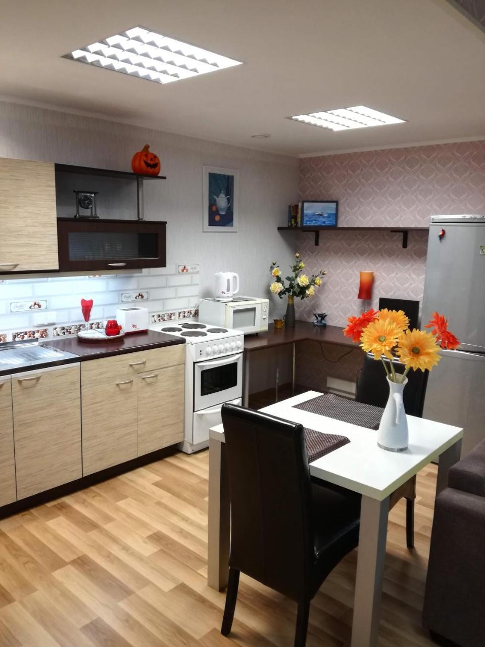 Papiniidu Studio Apartments Pärnu Esterno foto